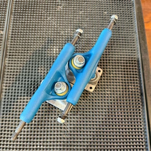 Gullwing 149mm HPC IV Blue/Silver Trucks new - Picture 1 of 4