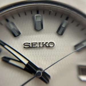 Grand Seiko 8J56-8020 Quartz Date Analog Cream Dial Men's Watch Used - Picture 1 of 13