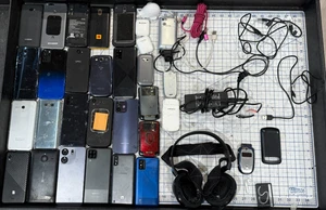 LOT 31 OF Microsoft, Alcatel , BLU & More see pics for salvage parts or repair - Picture 1 of 6