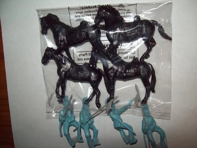 BMC [ CTS] 四个阿拉莫重型骑兵浅蓝色带四匹黑色 CTS 马 — 第 1/2 张图片