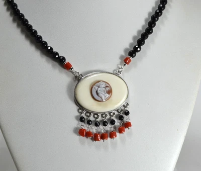 COLLANA  ARGENTO 925 CAMMEO PUTTINO OSSO ONICE E CORALLO ROSSO CILINDRI AGLN 034 - Immagine 1 di 4