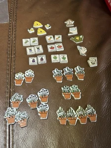 Vtg 1996 Trena's Trinkets Ceramic Buttons Herbs Gardening Planting - Picture 1 of 7