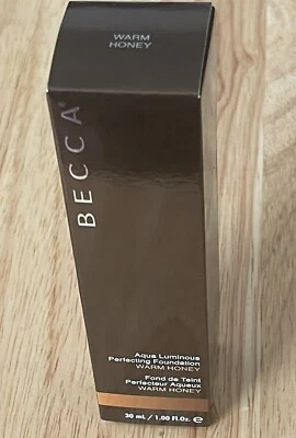 BECCA Aqua Luminous Perfecting Foundation Warm Honey 30ml - Image 1 of 4