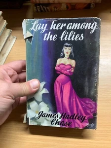 RARE 1950 1ST EDITION JAMES HADLEY CHASE "LAY HER AMONG THE LILIES" BOOK (P3) - Picture 1 of 15