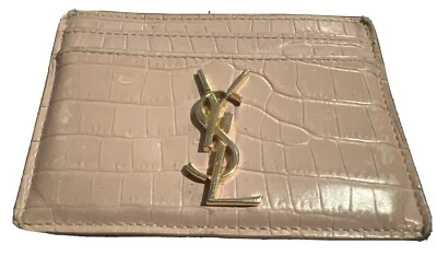 Estojo de cartão de couro em relevo YSL Cassandre - Imagem 1 de 3