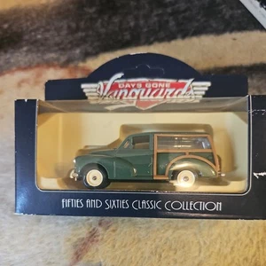 VANGUARDS Days Gone 1960 Morris Minor Traveler 1/43 grün - Bild 1 von 8