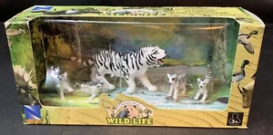 Nuovo Ray Wild-Life Soft Plastic Set di 5 Tigri Bianche Diverse Pose Con Scatola - Foto 1 di 6