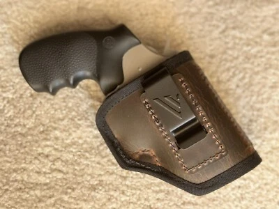 VersaCarry Delta Carry - IWB - Leather/Pad Foam-raised Backing S&W revolvers RH - Image 1 of 4