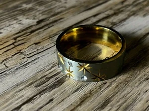 Vintage Male Wide Gold/Silver Metal Diamante Ring SizeV - Picture 1 of 11