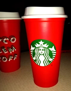 Star bucks 2013 New plastic Merry Christmas 2 tumblers with sippy lids - Picture 1 of 9