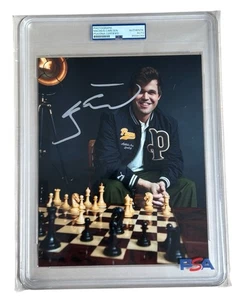 Magnus Carlsen Signed 8x10 Photo PSA ENCAPSULATED Grandmaster Chess Champion - Picture 1 of 1