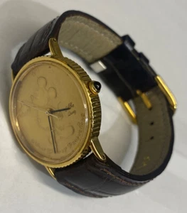 Disney Mickey Mausuhr Alba by Seiko großes 31 mm Gehäuse Neu Akku & Band schön - Bild 1 von 10