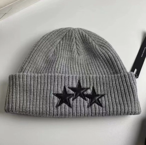 AMIRI 2025 Moda Tendencia Pentagrama Tejido Sombrero Tejido Sombrero Beadie Foto 1 de 4