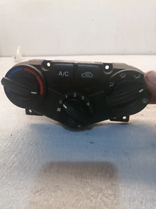 Kia Rio Mk2 Heater Control Panel 97250-1GXXX - Picture 1 of 8