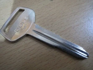 MITSUBISHI - TR-TS MAGNA /LANCER MIT1 key blank x 1 - metal head-pre- chip - Picture 1 of 3