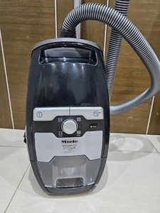 MIELE BLIZZARD CX1 CAT&DOG BAGLESS VACUUM CLEANER -BLACK RRP £459.00 - Picture 1 of 11