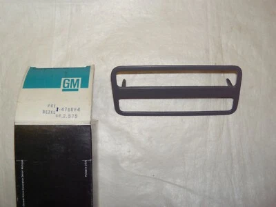 1970-1981 Pontiac Firebird новый из старых запасов левый (со стороны водителя) передний боковой габаритный ободок лампы - Изображение 1 из 3