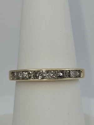 Anillo de diamantes usado talla 7 oro amarillo 10k 11 diamantes cuadrados princesa .50ct? Foto 1 de 4