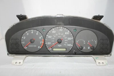 Cuadro de instrumentos velocímetro medidor de panel 00 Mazda 626 37.276 millas Foto 1 de 4