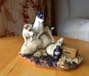 Vintage Sherratt & Simpson Jack Russell figurine. No. 55686. 15cm long.11cm tall - Picture 1 of 9