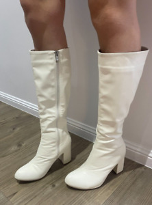 High Heel White Knee High Boots, Size 36 ( Aust 6). Synthetic, 1970's Party