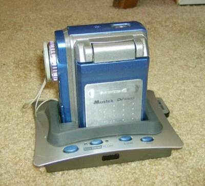 Videocámara digital multifunción Mustek DV5500 MPEG-4 7 en 1 2,5 pulgadas LCD 4x zoom Foto 1 de 4