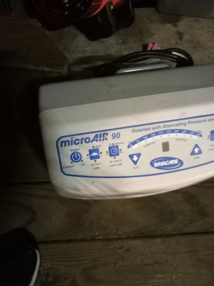 Invacare Micro Air 90 вращающийся с насосом для матраса переменного давления — только насос - Изображение 1 из 3