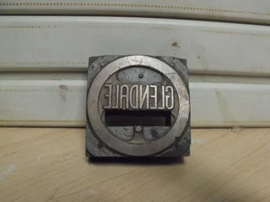ANTIGUO BLOQUE DE IMPRESORA 'GLENDALE' 2 1/2" CUADRADO MADERA Y BRONCE - Imagen 1 de 3