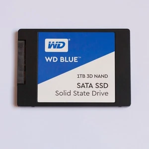 1TB Solid State Drive 1000GB 2.5" WD BLUE 3D NAND 7mm SSD SATA 6 Gbps - Afbeelding 1 van 6