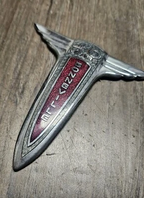 Pontiac Bonneville 1997 40 aniversario emblema GM OEM  Foto 1 de 4