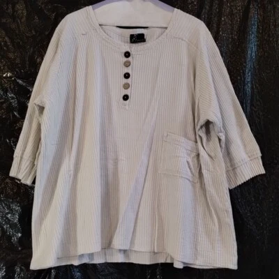 Женская блузка Fenini размер 2X бежевый боковой карман с передней пуговицей - Изображение 1 из 4