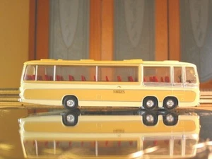 CORGI 35304 UK BEDFORD VAL - SMITH'S TOURS SHEARING BUS -DESTINATION BOURNEMOUTH - Picture 1 of 4