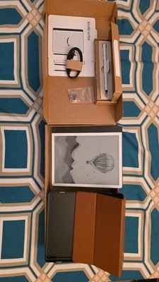 亚马逊 Kindle Scribe 2024(第 2 代)32GB,WiFi,10.2 英寸电子书阅读器 - 钨 — 第 1/4 张图片