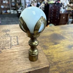 Aladdin White Chilo Marble Glass Lamp Finial - Picture 1 of 3