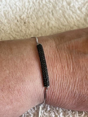 Pulsera barra curva espinela negra Jtv... plata de ley... 7,5 pulgadas... Foto 1 de 4