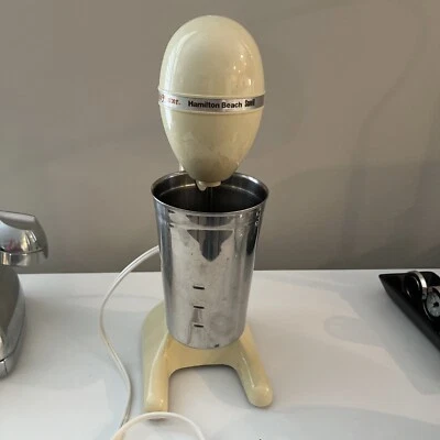 Mezclador de batidos Hamilton Beach Drink Master modelo 727-3 beige vintage hecho en EE. UU. Foto 1 de 4