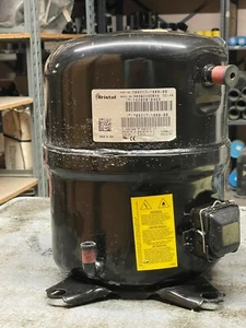 Bristol Reciprocating 2 TON Compressor 380/460/3 H89B243DBVA - Picture 1 of 4