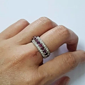 Anillo de eternidad vintage hecho a mano tailandés de plata 925 rubí genuino circonita talla 7,5 - Imagen 1 de 11