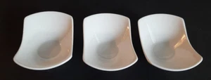 10 Strawberry Street lot of 3 Curved Dipping Bowls Sauces, Berries, Candies 4.5" - Picture 1 of 12