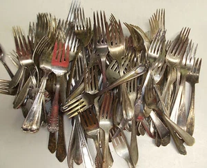 vintage silver plate LUNCH DESSERT FORKS 100 PIECES craft flatware jewelry - Picture 1 of 3