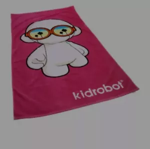Kidrobot Minny Dunny 8 Strandtuch Neu Deph Kozik - Bild 1 von 3