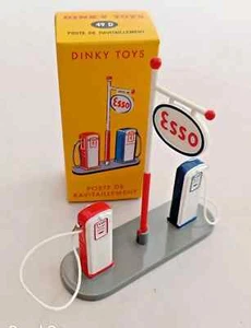 Dinky Atlas Toys 49D Petrol Pumps plus 111,197 x 2 and 482 - Picture 1 of 4