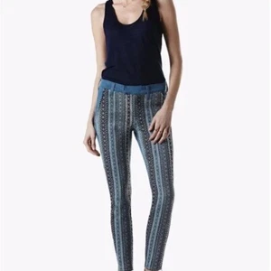 Jeans azules perforados con cremallera lateral Seven7 For All Mankind Mahlia Kent en 28 - Imagen 1 de 12