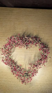 Handmade Wreath Heart With Berries Arrangement - Picture 1 of 2
