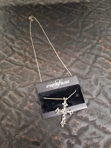 Collana con ciondolo croce in argento sterling 925 lunga 18” buone condizioni nuova - Foto 1 di 5