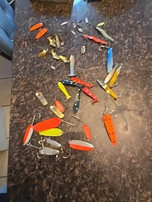 Lote 30 SEÑUELOS DE PESCA curvos Thomas, querido diablo wobbler, vintage. Foto 1 de 4