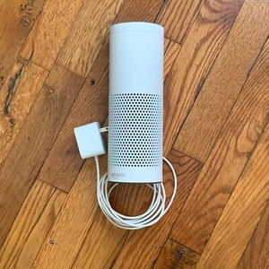 Amazon Echo White Tower SK705DI 1st Generation Alexa Smart Speaker - Picture 1 of 1