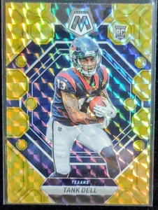 2023 Panini Mosaic Football - Tank Dell (RC) Reactive Yellow Rookie #352 Texans - Picture 1 of 2