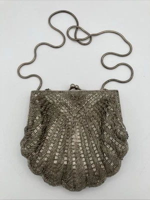 Bolso de noche vintage plateado con cuentas con almeja con cadena larga - China Foto 1 de 4