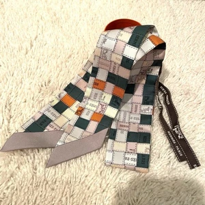 Sciarpa Hermes Twilly Bolduca au Carre seta GRIS KAKI OCRE COME NUOVA con scatola originale - Foto 1 di 12